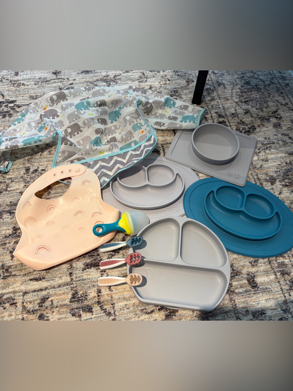 Kids Silicone Feeding Set - Gray, Teal, Peach